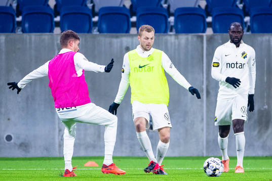 s Sebastian Larsson