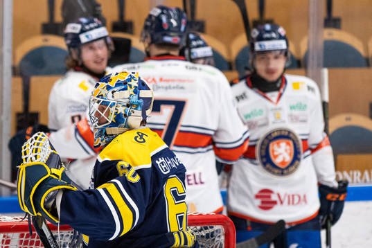 s målvakt Hugo Alnefelt deppar