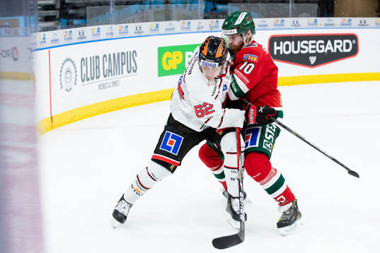 Örebros Robert Leino och Frölundas Jens Olsson