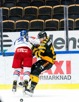 Oskarshamns Brian Cooper och Skellefteås Tuomas Kiiskinen