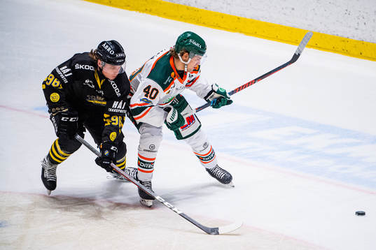 s Anton Karlsson och Kristianstads Kalle Miketinac