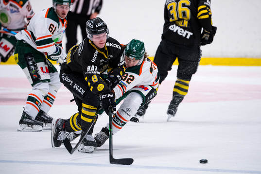 s Victor Söderström och Kristianstads Dennis Svensson