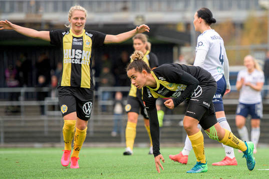 Hammarbys Caroline Rodrigues jublar