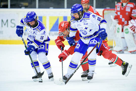 Modos Erica Rieder i en kamp mot Leksands Kajsa Armborg och