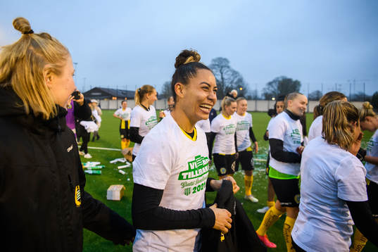 Hammarbys Caroline Rodrigues jublar