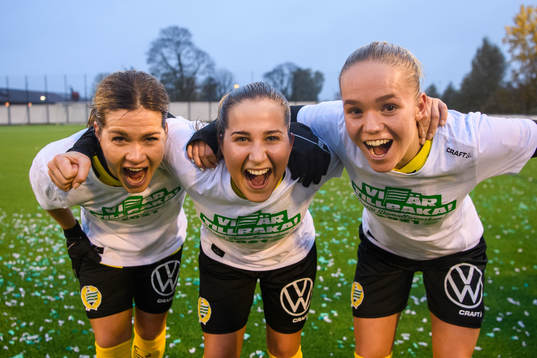 Hammarbys Hanna Folkesson, Felicia Saving och Hanna