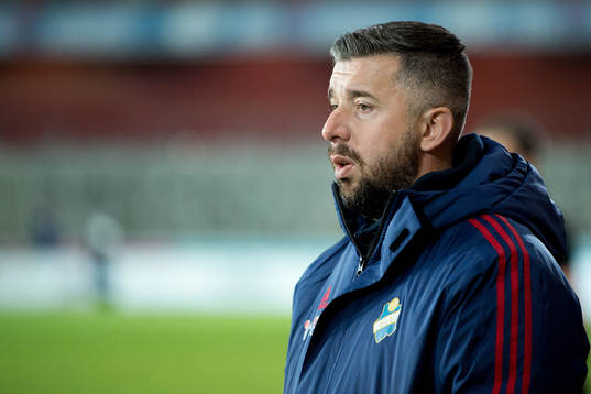 Östers tränare Dennis Velic