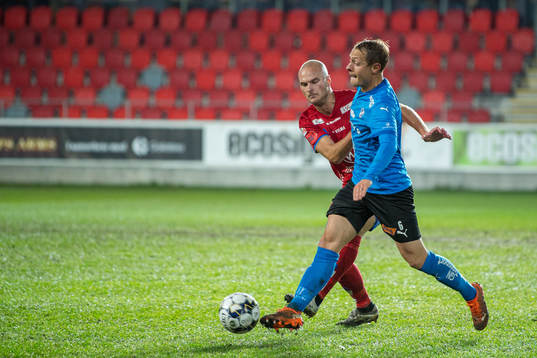 Östers Jonathan Drott och Halmstads Joel Allansson