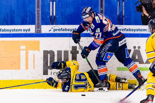 s Filip Sandberg faller