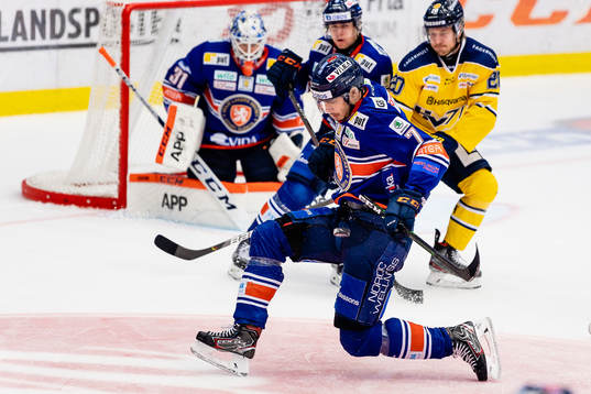 Växjös Hardy Häman Aktell täcker skott