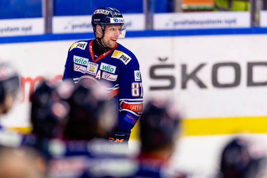 Växjös Robert Rosén jublar