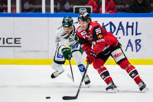 Färjestads Jacob Peterson och Malmö Redhawks Carl Persson