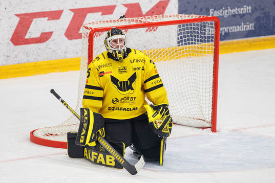 Västerås målvakt Emil Kruse deppar