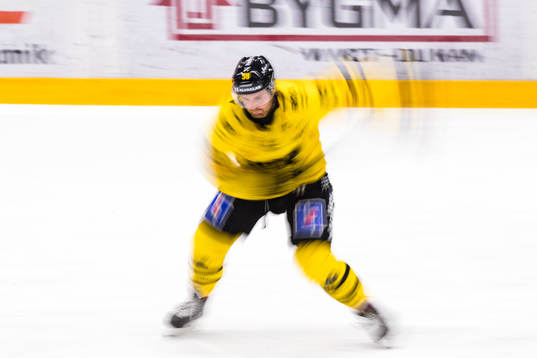 Västerås Anton Mylläri med ett skott