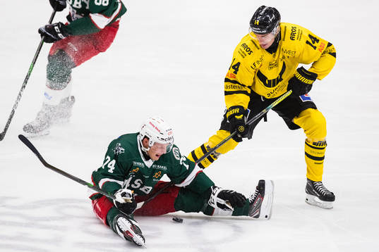Väsbys Pontus Karlsson och Västerås Jesper Johansson