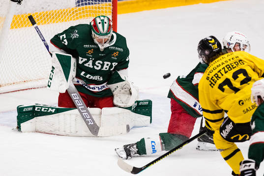 Väsbys målvakt Henrik Lundberg
