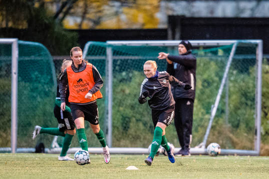 Helene Sørensen of Fløya warms up