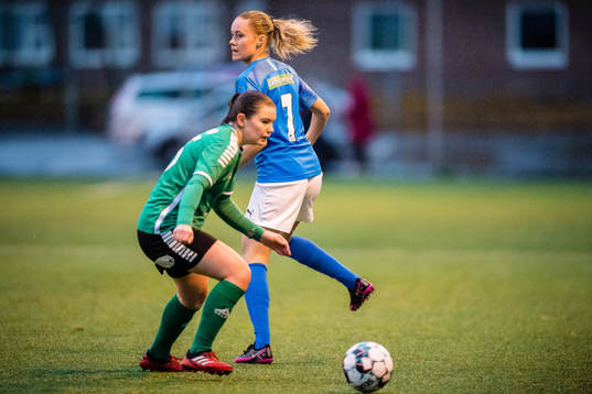 Sara Dønland of Fløya and Marianne Olsen Jakobsen of Grei