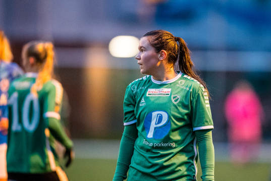 Sara Dønland of Fløya