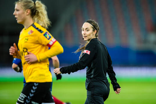 Henrikke Holm Nervik, referee