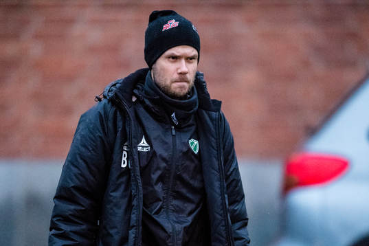 Mike McCabe, head coach of Fløya