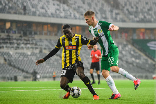 Häckens Godswill Ekpolo och Hammarbys Aron Johansson