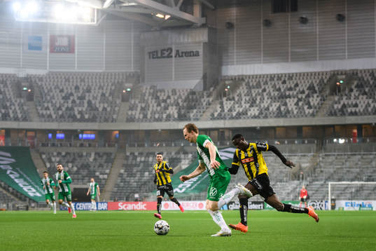Hammarbys Gustav Ludwigson och Häckens Godswill Ekpolo