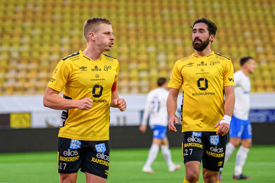 Elfsborgs Per Frick och Frederik Holst jublar