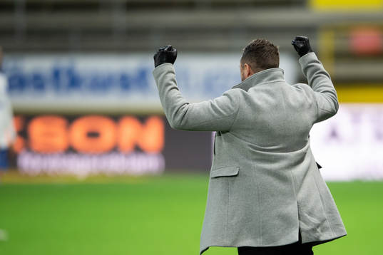 Elfsborgs manager Jimmy Thelin jublar