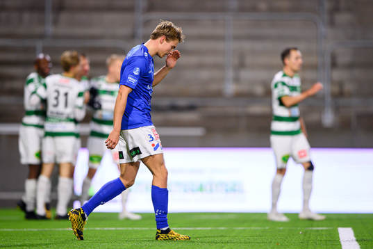 Trelleborgs Niklas Vesterlund deppar