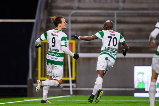 Västerås Viktor Prodell och Moonga Simba jublar
