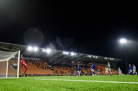 Västerås målvakt Anton Fagerström släpper n 1-1 av