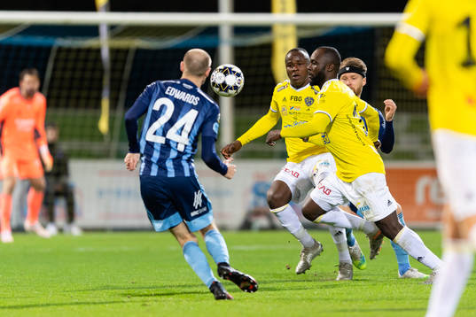 Falkenbergs Nsima Peter och John Chibuike