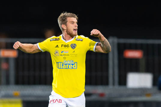 Falkenbergs Marcus Mathisen jublar