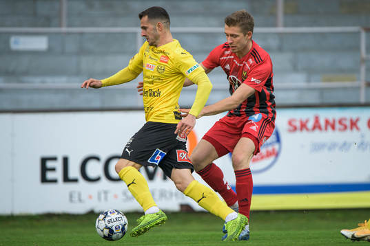 Mjällbys Kadir Hodzic och Östersunds Ludvig Fritzson