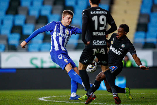 IFK Göteborg Emil Holm och Örebros Kevin Wright