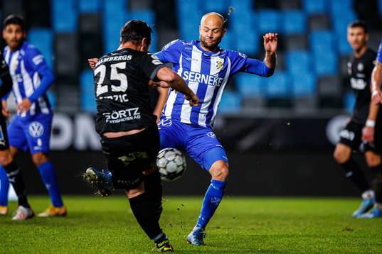 Örebros Nordin Gerzic och IFK Göteborg Robin Söder