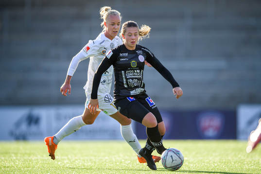 Uppsalas Cornelia Kapocs och Rosengårds Caroline Seger