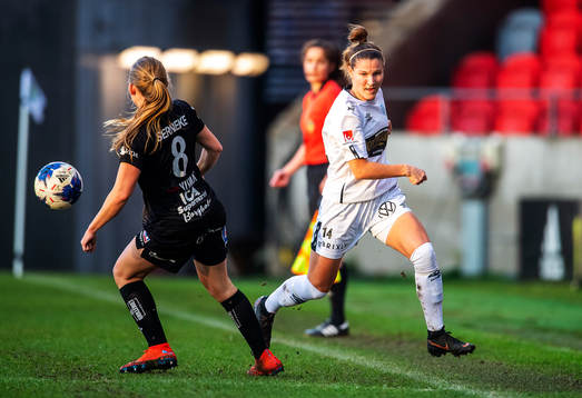 Göteborgs Natalia Kuikka och Växjös Emelie Henriksen