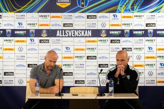 Sirius tränare Henrik Rydström och Kalmars assisterande