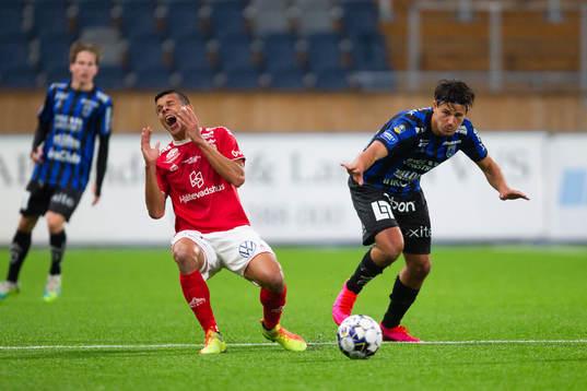 Kalmars Romario Pereira Sipiao och Sirius Stefano Vecchia