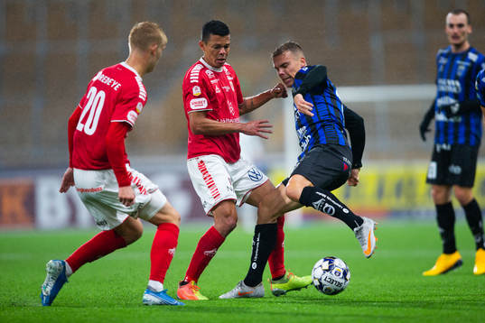 Sirius Elias Andersson och Kalmars Romario Pereira Sipiao