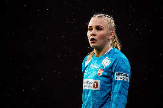 Goalkeeper Hanne Larsen of Medkila