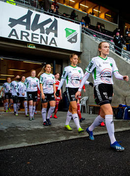 Jenny Strandheim of Hønefoss