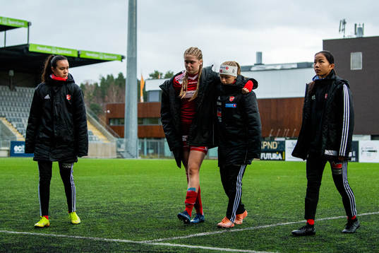 Mina Marie Frantzen of Medkila with an injury at half-time