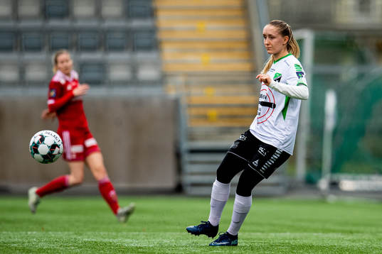 Julie Simonsen Solberg of Hønefoss