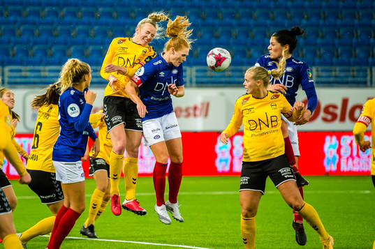 Ina Gausdal of LSK Kvinner and Stine Ballisager Pedersen of