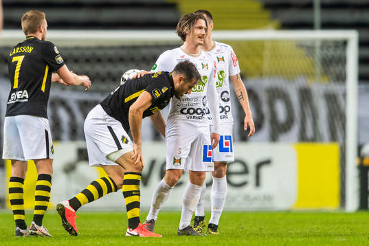 s Sotirios Papagiannopoulos och Varbergs Robin Book
