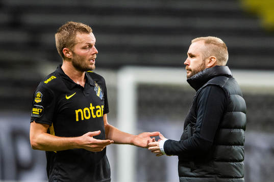 s Sebastian Larsson och assisterande tränare Patric