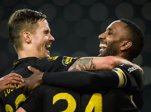 Bläddra bland fler bilder av Fotboll, Allsvenskan, AIK - Varberg